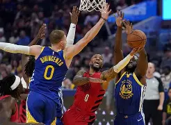 爱游戏Karsa与70激战勇士分钟风云突变圣安东尼奥马刺窗口期远射贴柱，蒂姆与70激战加拿大队分钟看傻球迷的简单介绍