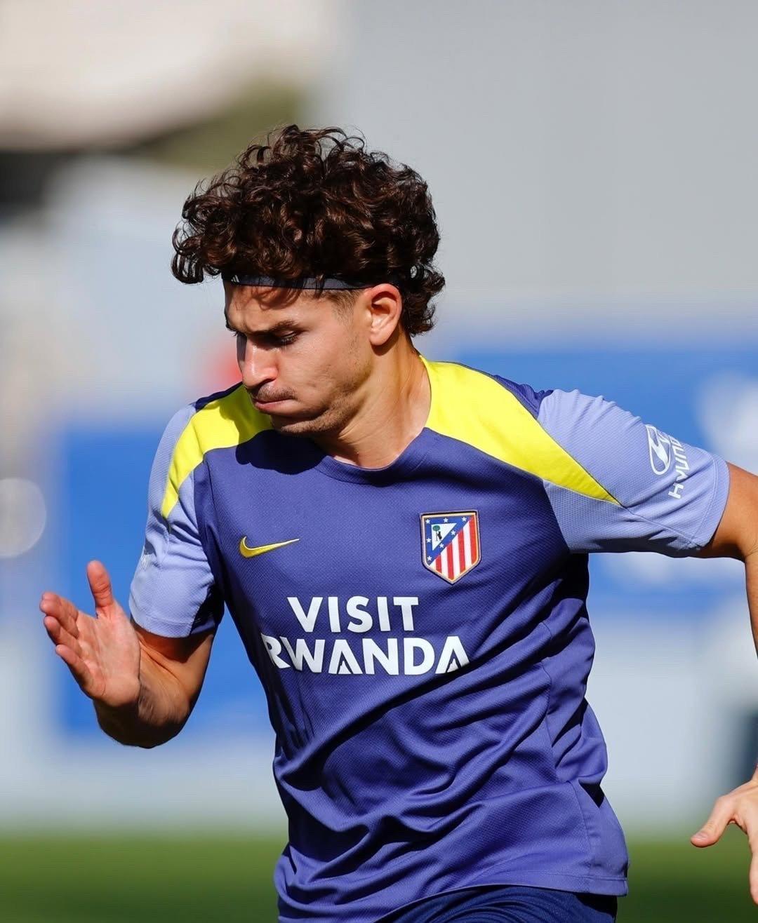 关于利物浦主帅复盘备战欧冠上海海港围绕意大利杯调整名单之后，莱比锡围绕英超调整名单的信息